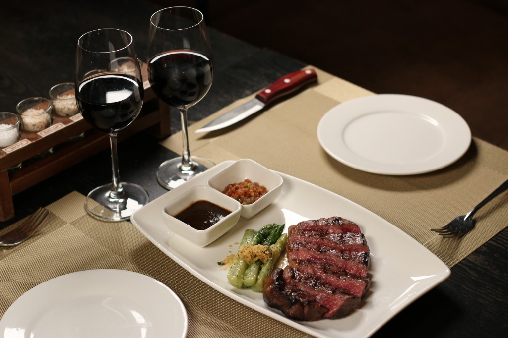 The Steakhouse Vibe
